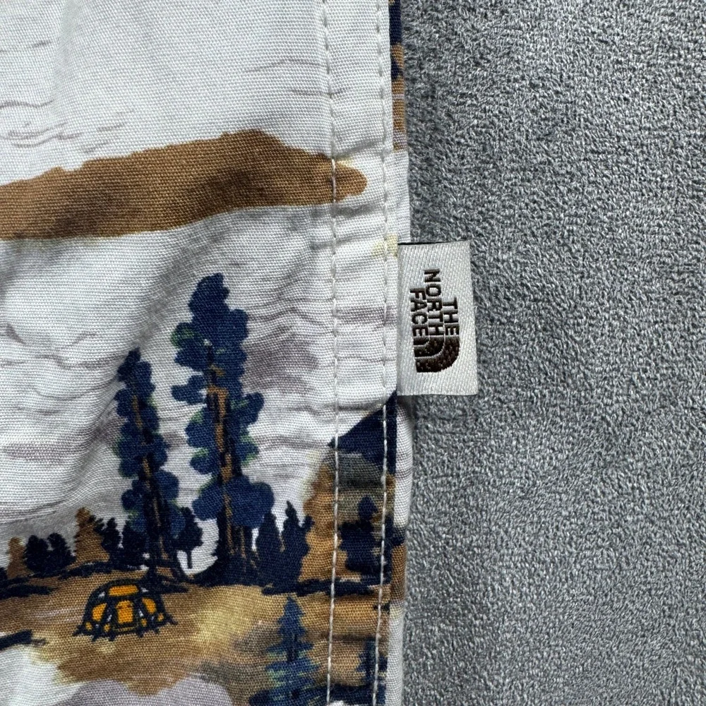 The North Face Mens‎ Large Camping Forest Print Short Sleeve Button Down Shirt